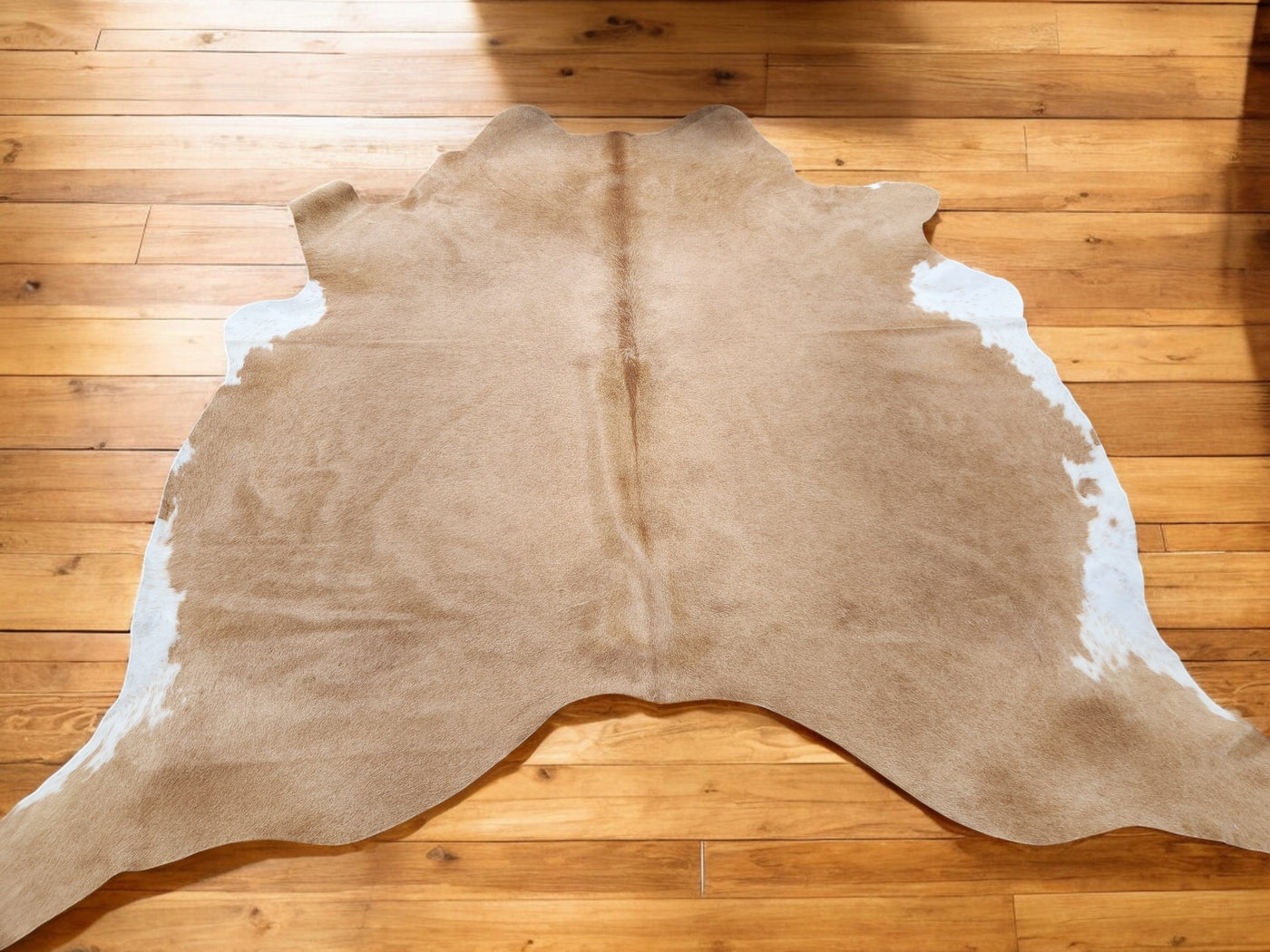 Tan & White Brazilian Cowhide Rug – Effortlessly Chic, Naturally Unique